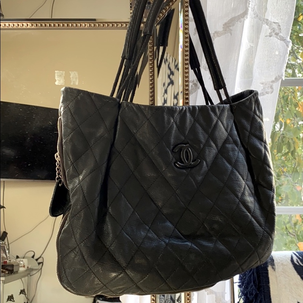 CHANEL TOTE PURSE